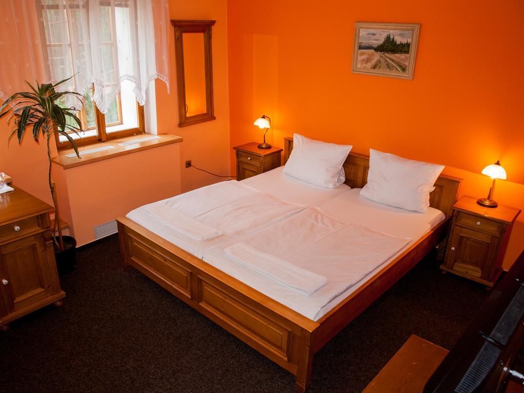 Hotel a Restaurace U Hrnčíře Kutná Hora Habitación foto